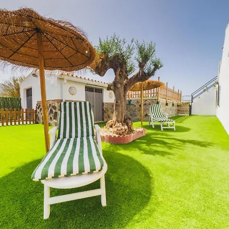 Cubo's Isabel Privacy & Relax Alhaurin el Grande